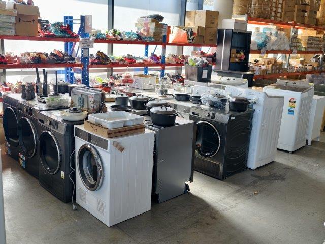 Sunday - Buy It Now - F&P Washers, Heat Pump Dryers, Ovens, Cooktops, Rangehoods, Dishwashers, New Sofas & Lounges, Home Furniture, Beds, Rugs, Mattresses, Outdoor Furniture, New Tapware, Cleaning